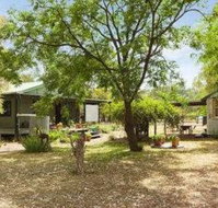 Red Tractor Retreat - VIC Tourism