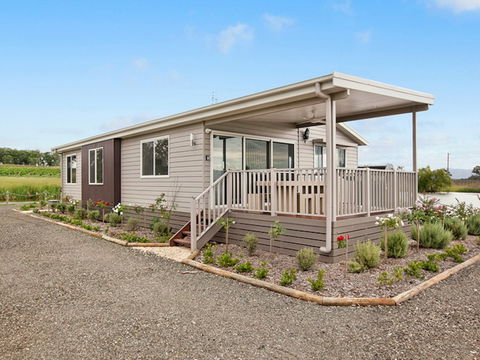 The Lake House: Rothbury - VIC Tourism 0