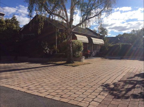 Rose Cottage - VIC Tourism 7