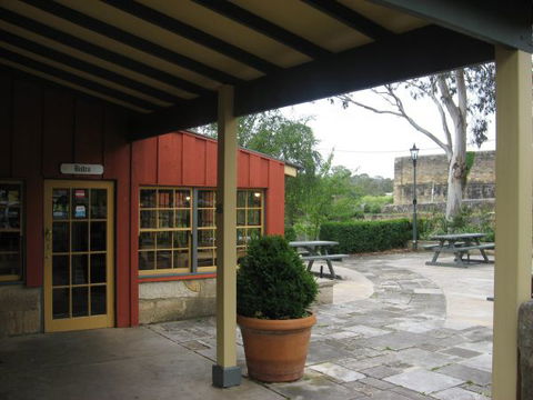 Surveyor General Inn - VIC Tourism 1