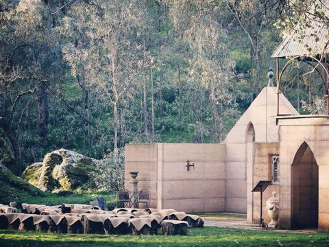 Table Top Mountain Retreat - VIC Tourism 0