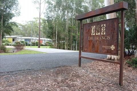 The Francis Retreat - VIC Tourism 1
