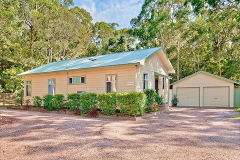The Francis Retreat - VIC Tourism 9
