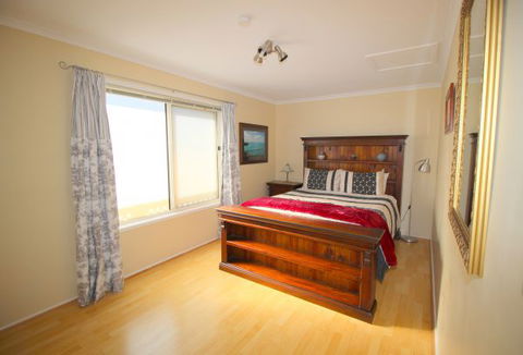 Christies Cottage For Holidays And Relocations. - VIC Tourism 20
