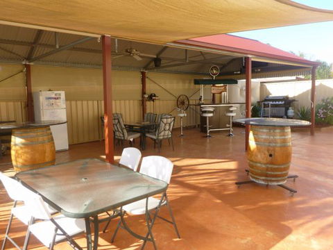 Country Cottages B&B - VIC Tourism 2