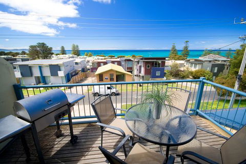 Lorne Ocean Sun Apartments - VIC Tourism 0