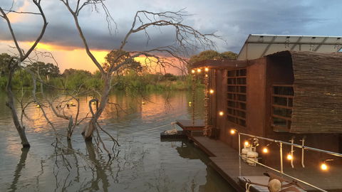 Bill's Boathouse - VIC Tourism 6