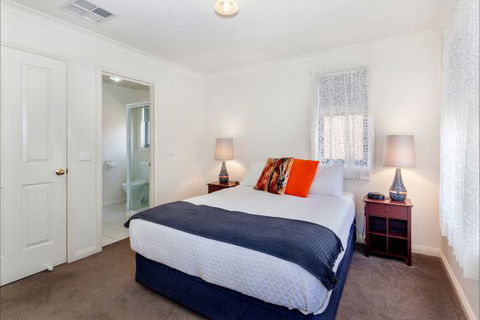 Phoenix House - Ballarat Townhouses - VIC Tourism 4
