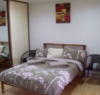 Potch  Colour - VIC Tourism