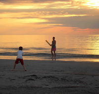 Semaphore Beach Holiday Let - VIC Tourism