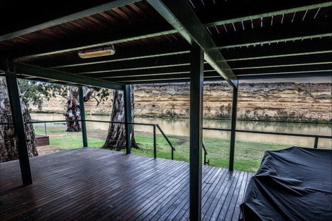 River Shack Rentals - Living The Dream - VIC Tourism 7