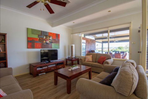 River Shack Rentals - Living The Dream - VIC Tourism 50