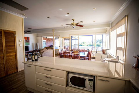 River Shack Rentals - Living The Dream - VIC Tourism 53