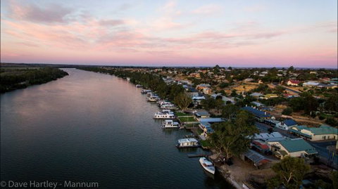 River Shack Rentals - Living The Dream - VIC Tourism 95