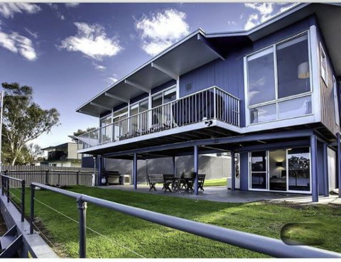 River Shack Rentals - Living The Dream - VIC Tourism 96