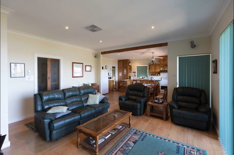 River Shack Rentals - Living The Dream - VIC Tourism 65