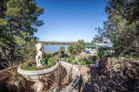 River Shack Rentals - Living The Dream - VIC Tourism 68