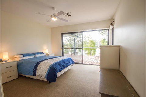 River Shack Rentals - Living The Dream - VIC Tourism 131