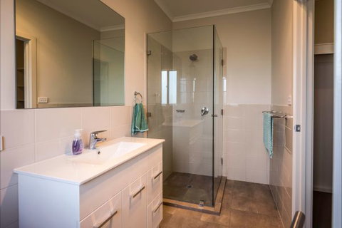 River Shack Rentals - Living The Dream - VIC Tourism 92