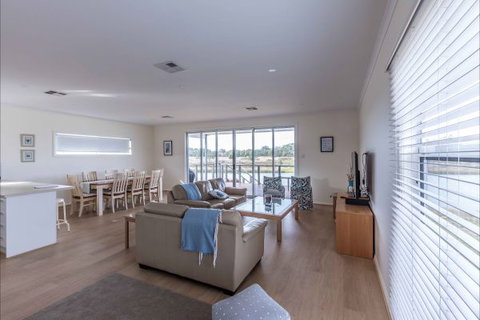 River Shack Rentals - Living The Dream - VIC Tourism 113