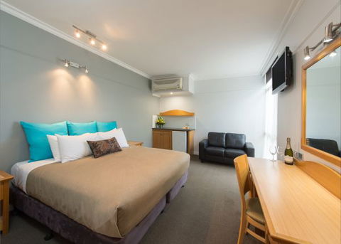 Berri Hotel - VIC Tourism 4
