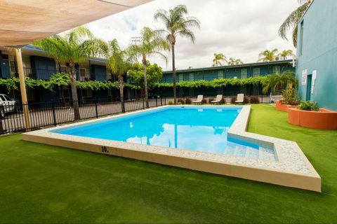 Berri Hotel - VIC Tourism 5