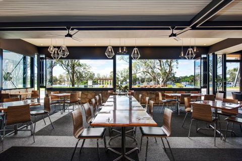 Berri Hotel - VIC Tourism 7