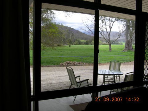 Myrtleford Masonic Units - VIC Tourism 6