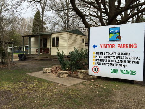 Ardern's Caravan Park, Myrtleford - VIC Tourism 3
