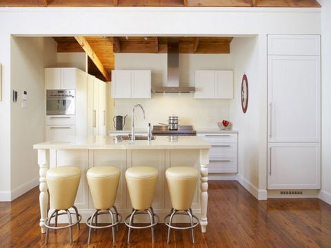 Grevillea Chalet - VIC Tourism 1