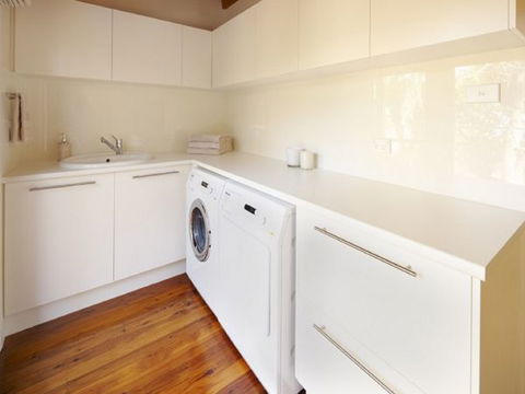 Grevillea Chalet - VIC Tourism 4