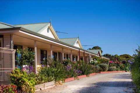 Kangaroo Island Health Retreat - VIC Tourism 0