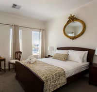 Lakeside Retreat - VIC Tourism