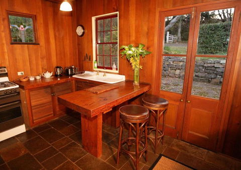 Hermitage Cottage - VIC Tourism 6