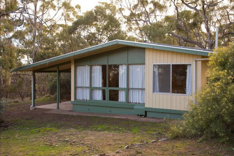 Alligator Lodge - Mount Remarkable National Park - VIC Tourism 3