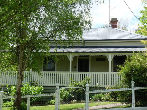 Brentwood Accommodation - VIC Tourism 5