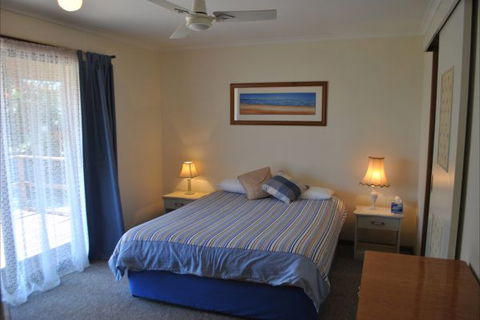 Clinton Cabin - VIC Tourism 2