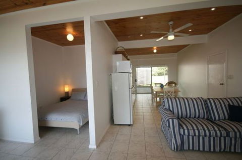 LJ Hooker Goolwa Holiday Rentals - 42 Underwood Avenue, Goolwa Beach - VIC Tourism 7