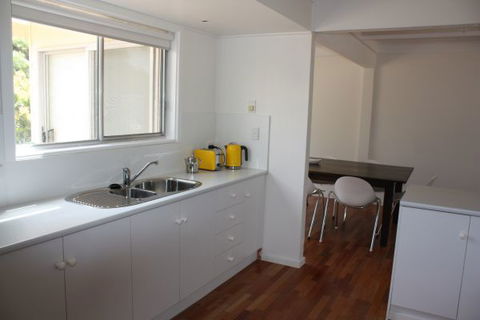 LJ Hooker Goolwa Holiday Rentals - 42 Underwood Avenue, Goolwa Beach - VIC Tourism 13