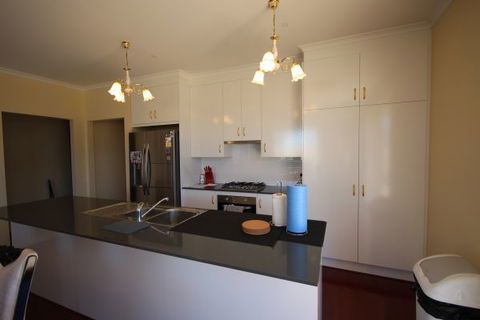 LJ Hooker Goolwa Holiday Rentals - 42 Underwood Avenue, Goolwa Beach - VIC Tourism 18