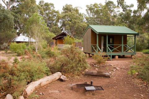 Alligator Lodge - Mount Remarkable National Park - VIC Tourism 0