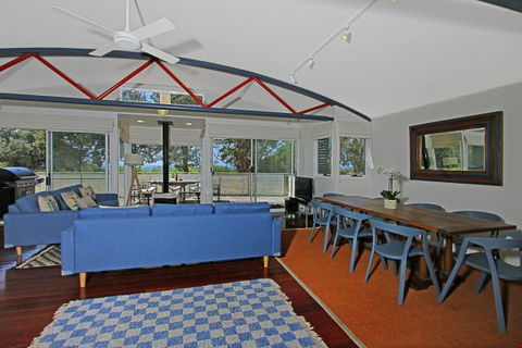 The Boathouse - VIC Tourism 5