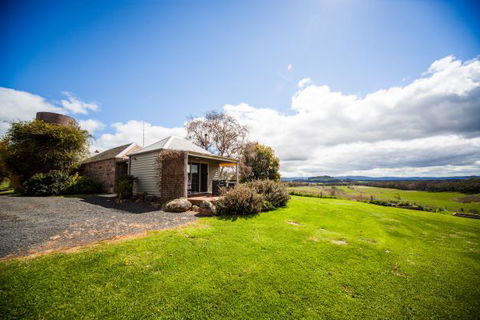 Sunnyside Cottage - VIC Tourism 8