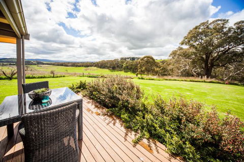 Sunnyside Cottage - VIC Tourism 9