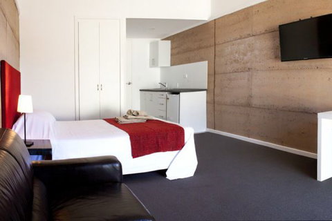 Crossroads Ecomotel - VIC Tourism 5