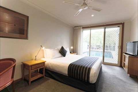 Eugenie's Accommodation - VIC Tourism 3