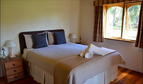 Herons Rise Vineyard Accommodation - VIC Tourism 1