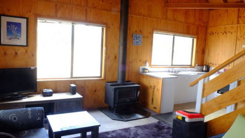 Top Of The Range Jindabyne - VIC Tourism 7
