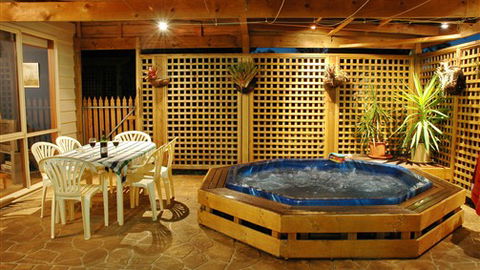 Woodland By The Bay - VIC Tourism 7