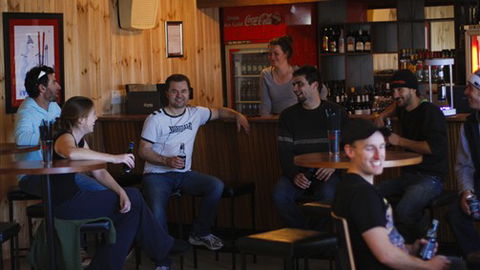 Sugarbush Lodge And Apartments - VIC Tourism 0